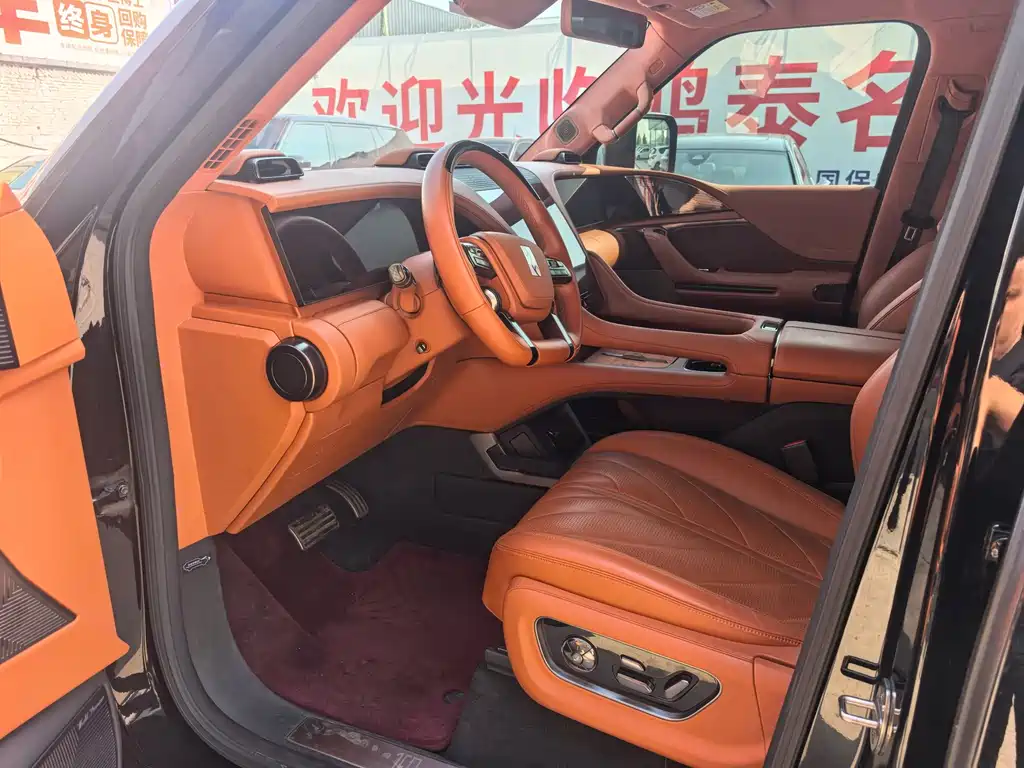 Yangwang Yangwang U8 — миниатюра 4