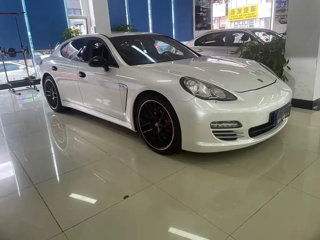 Porsche Panamera — миниатюра 2