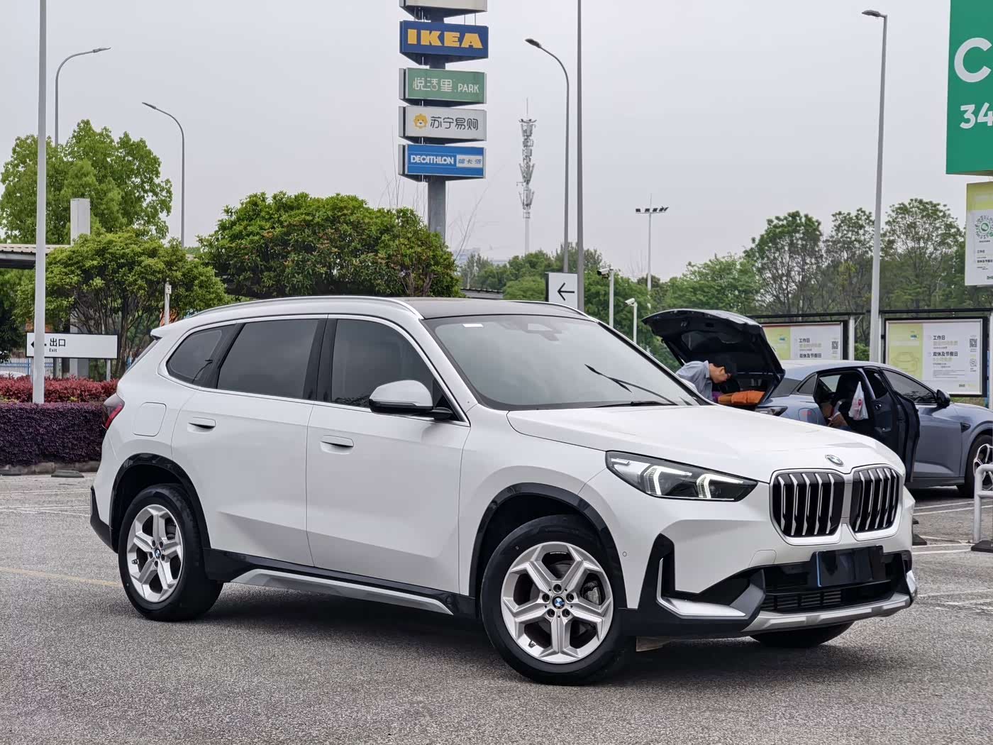 BMW X1 1.5 л 2023 г. Белый, пробег 28000 км