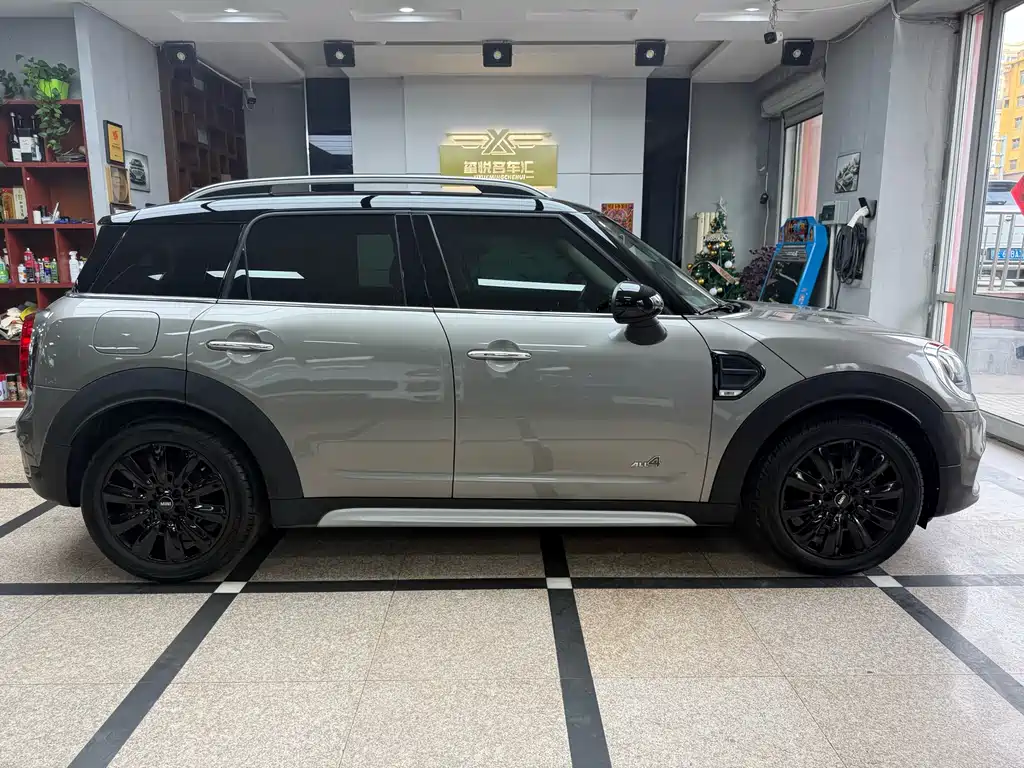 MINI Mini Countryman - фото 4
