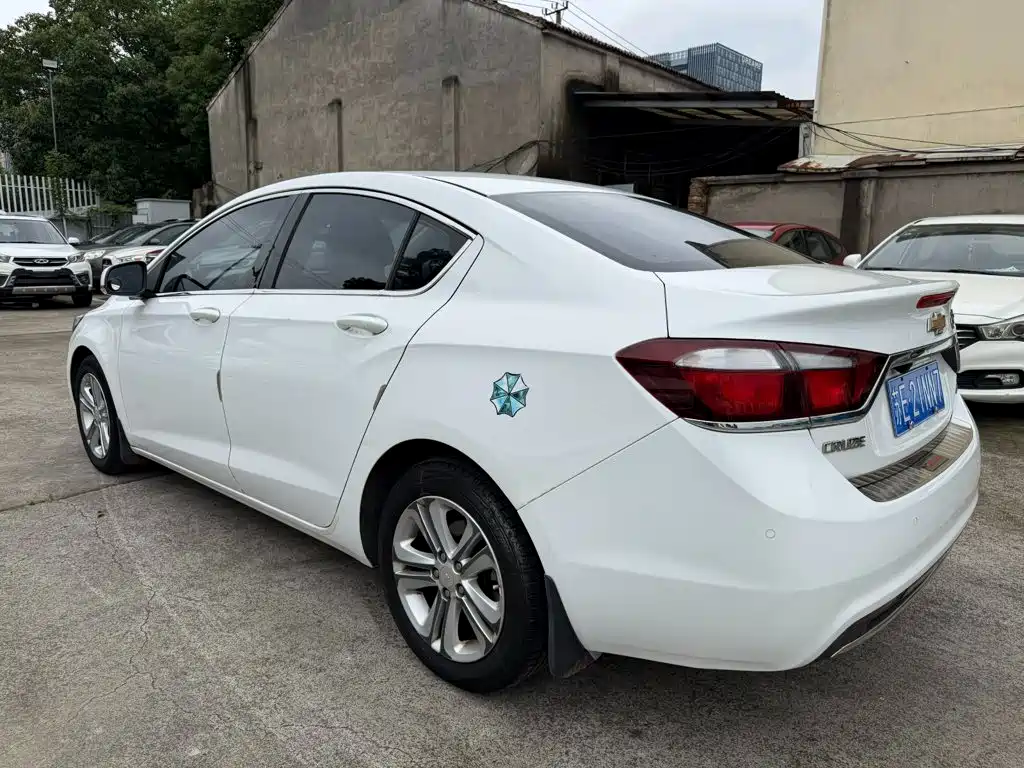 Chevrolet Cruze — миниатюра 5