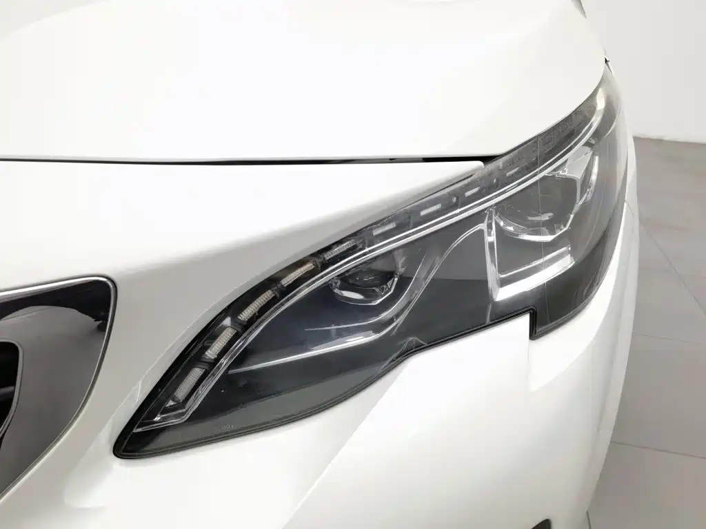 Peugeot 4008 — миниатюра 7