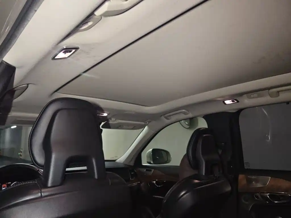 Volvo XC90 — миниатюра 9