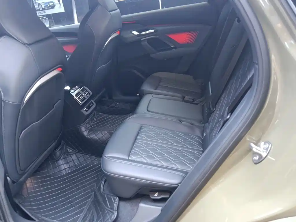 Audi Q5L — миниатюра 18