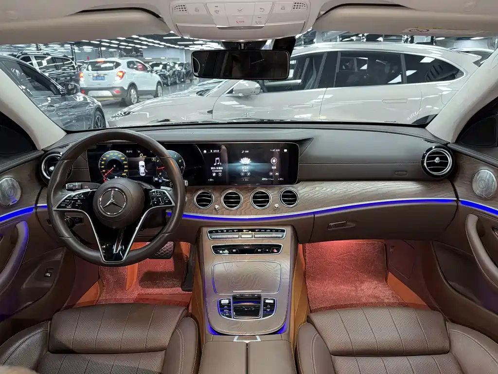 MERCEDES-BENZ E CLASS