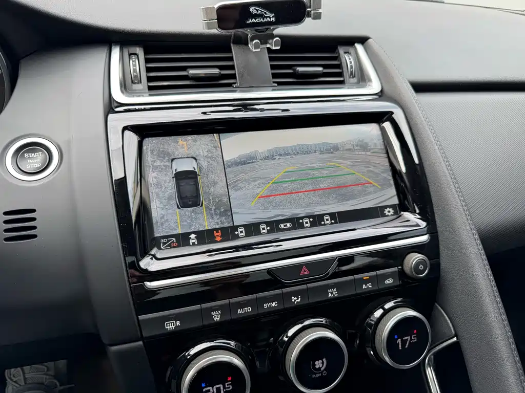 Jaguar E-PACE — миниатюра 23