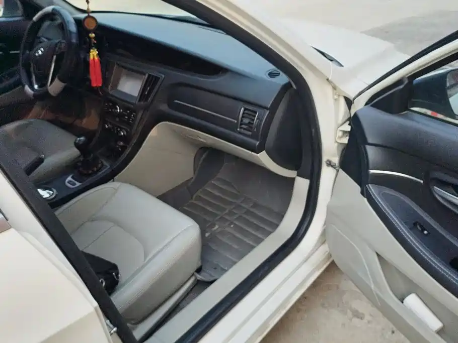 BAIC Senova D50 — миниатюра 8