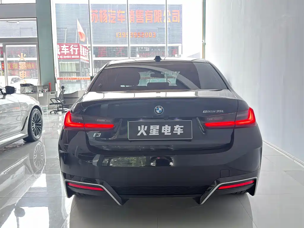 BMW i3 — миниатюра 13