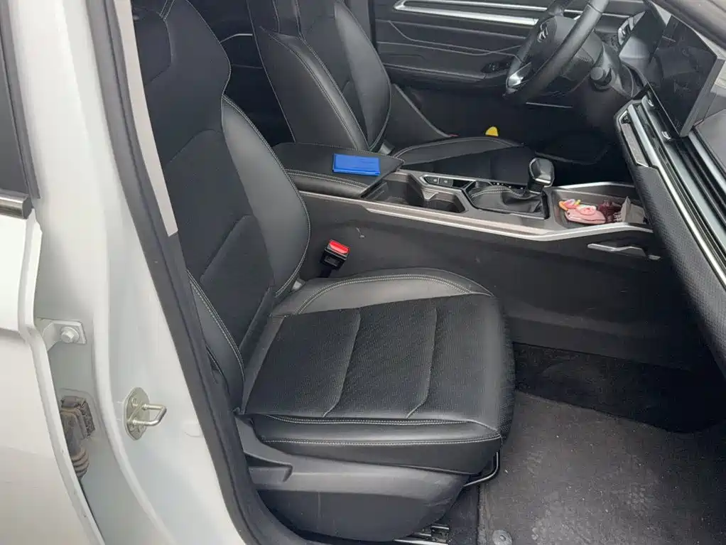 Geely Emgrand — миниатюра 4