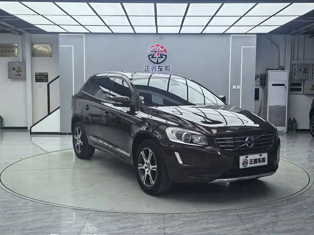 Volvo XC60 (Import) T5 Smart Elegant Edition, фото 3