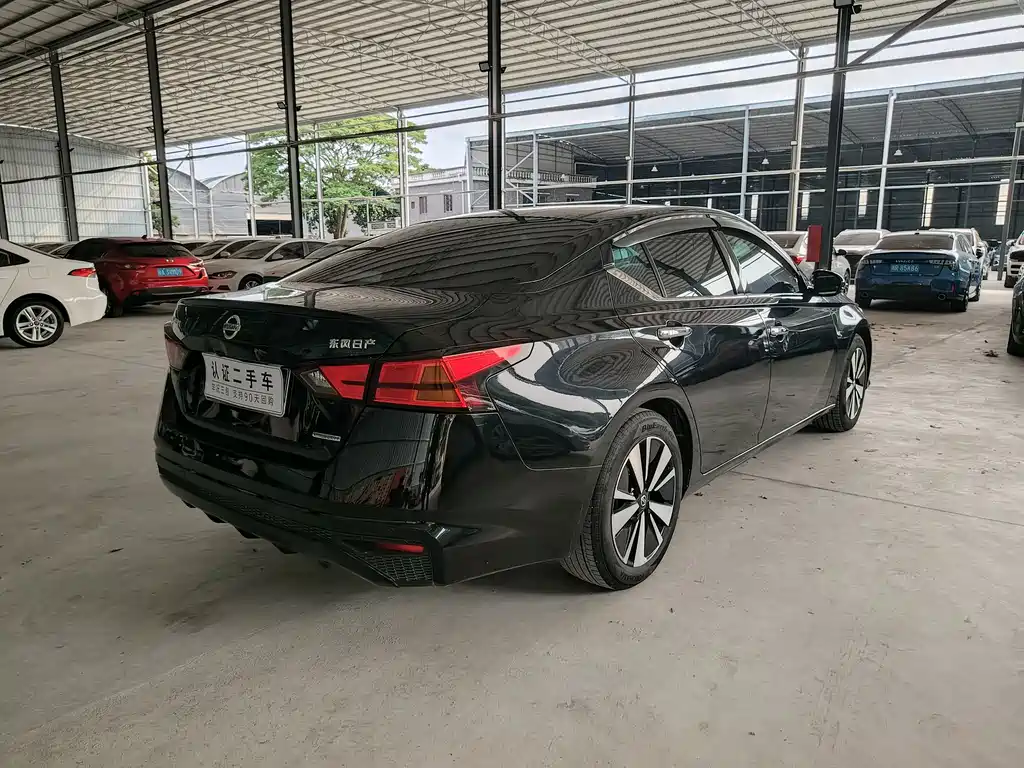Nissan Teana — миниатюра 7