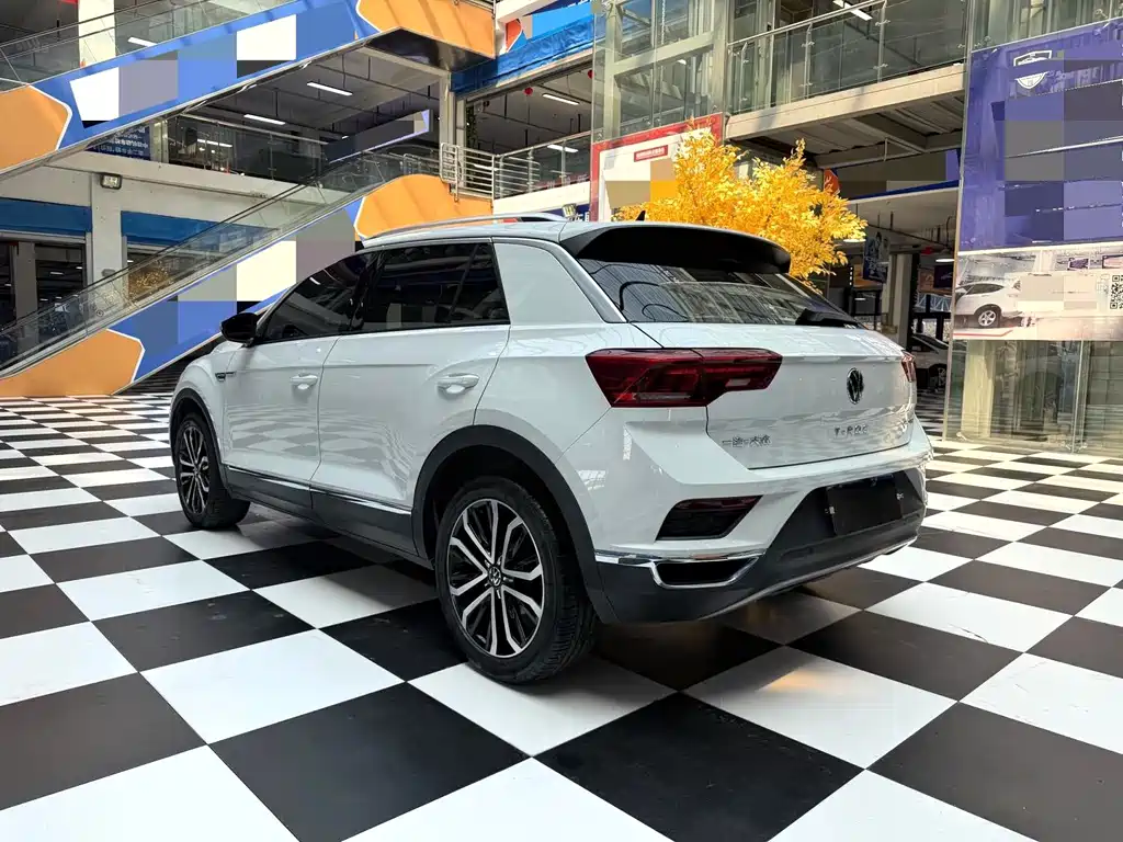 Volkswagen T-Roc — миниатюра 17