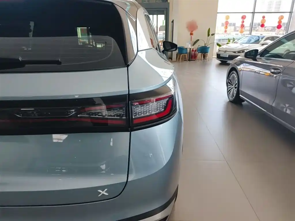 Volkswagen ID.4 X 2025 Smart