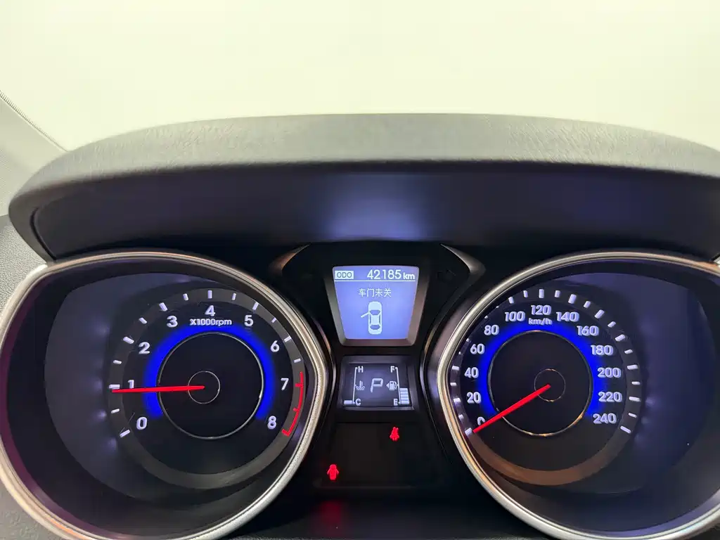Hyundai Elantra Langdong — миниатюра 16