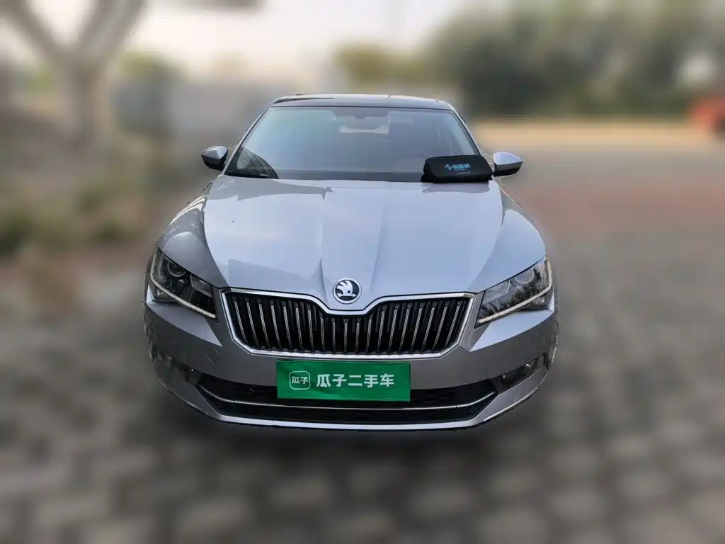 Skoda Superb — миниатюра 2