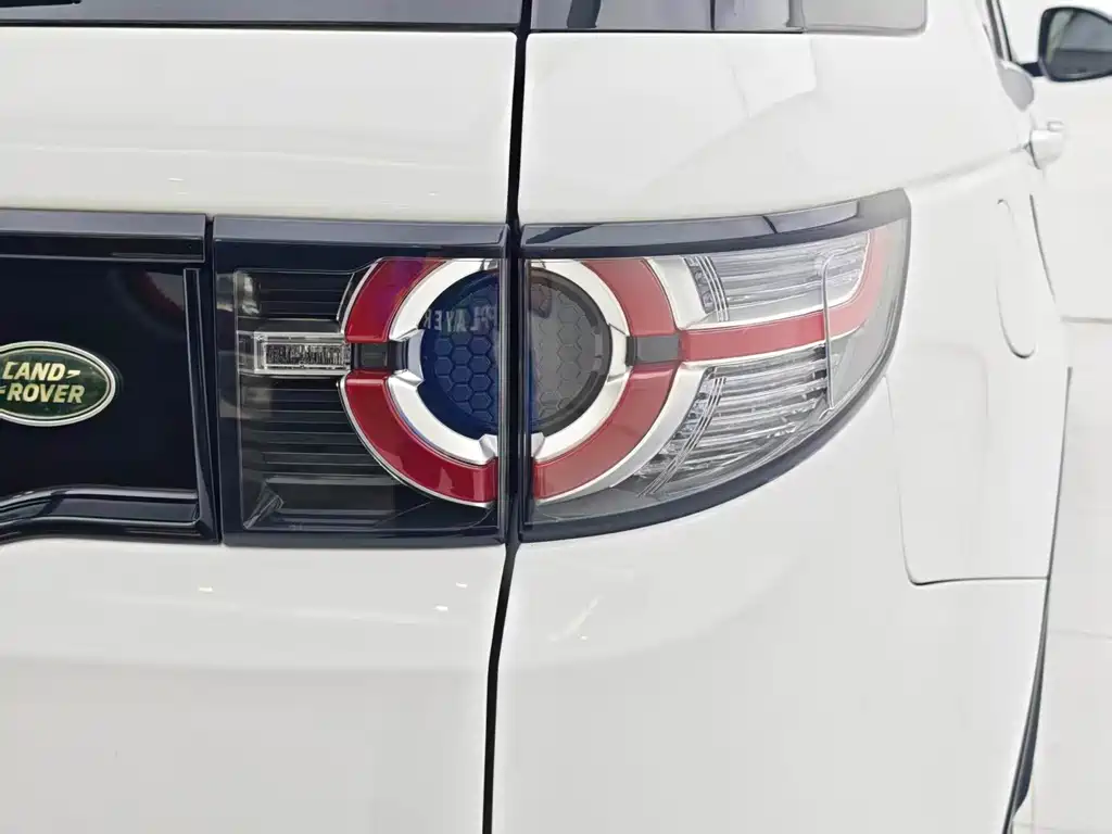 Land Rover Discovery Sport — миниатюра 19