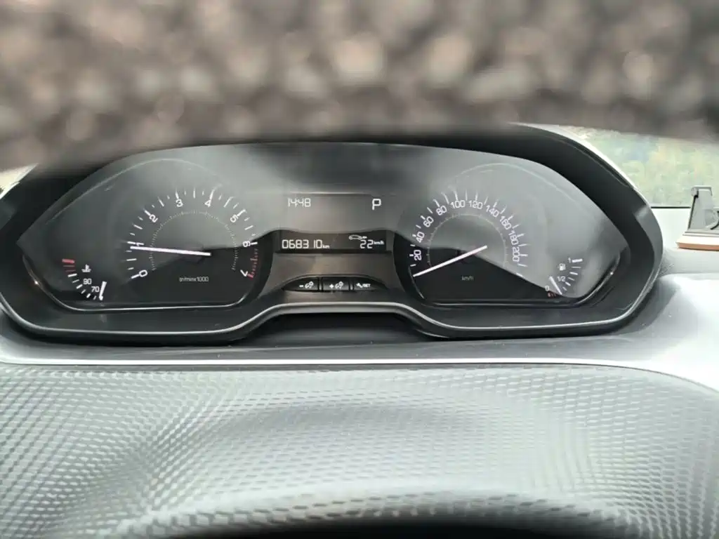 Peugeot 2008 — миниатюра 12