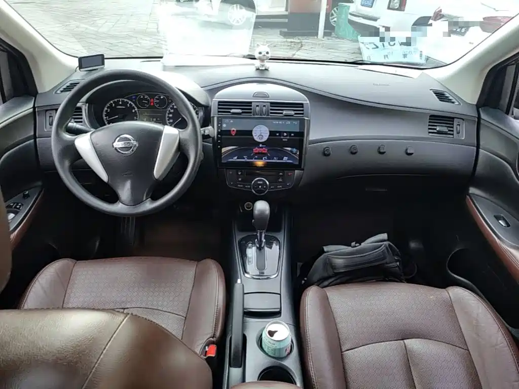 Nissan Tiida — миниатюра 10