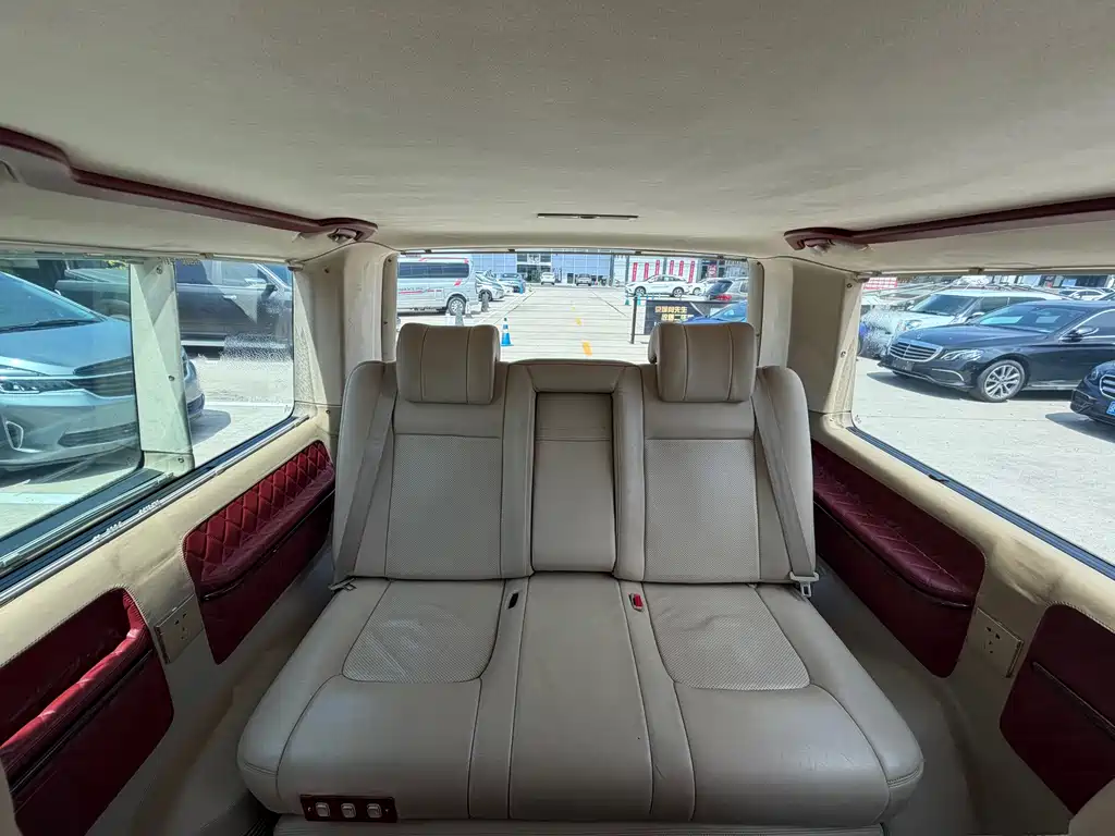 Volkswagen Caravelle — миниатюра 10