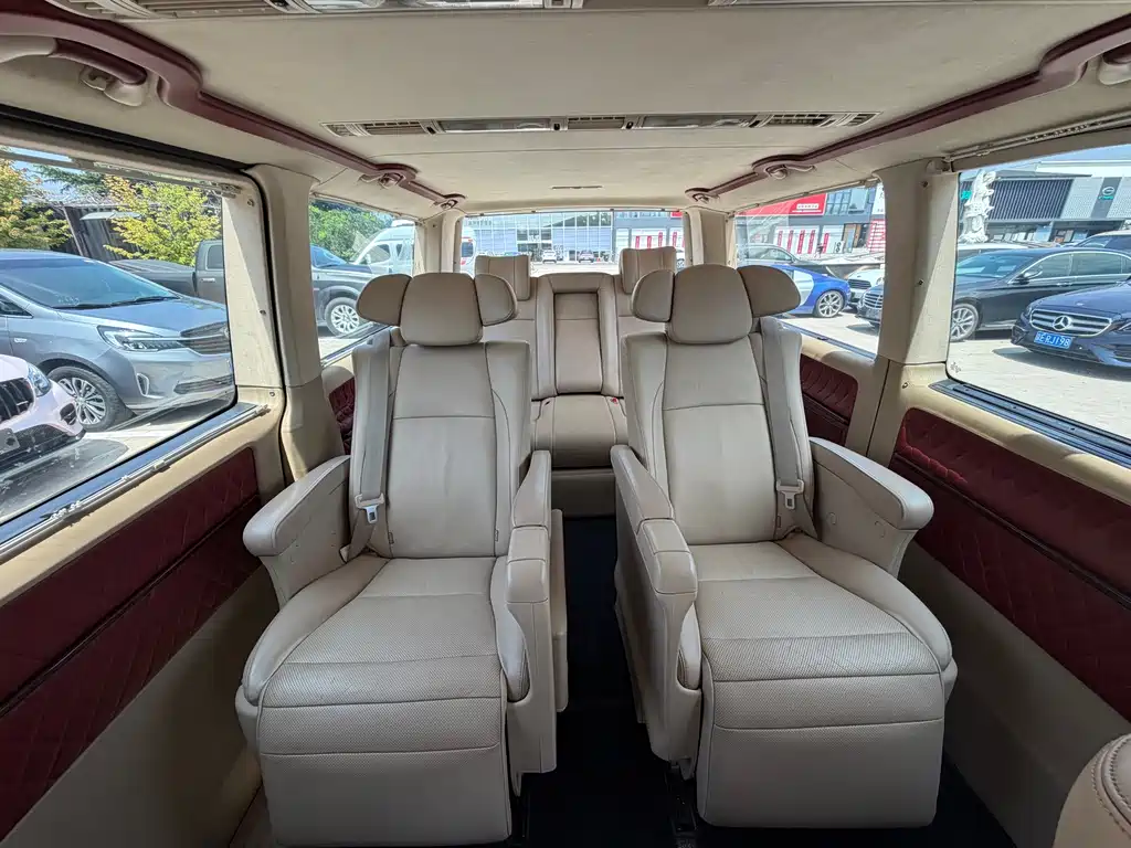 Volkswagen Caravelle — миниатюра 13