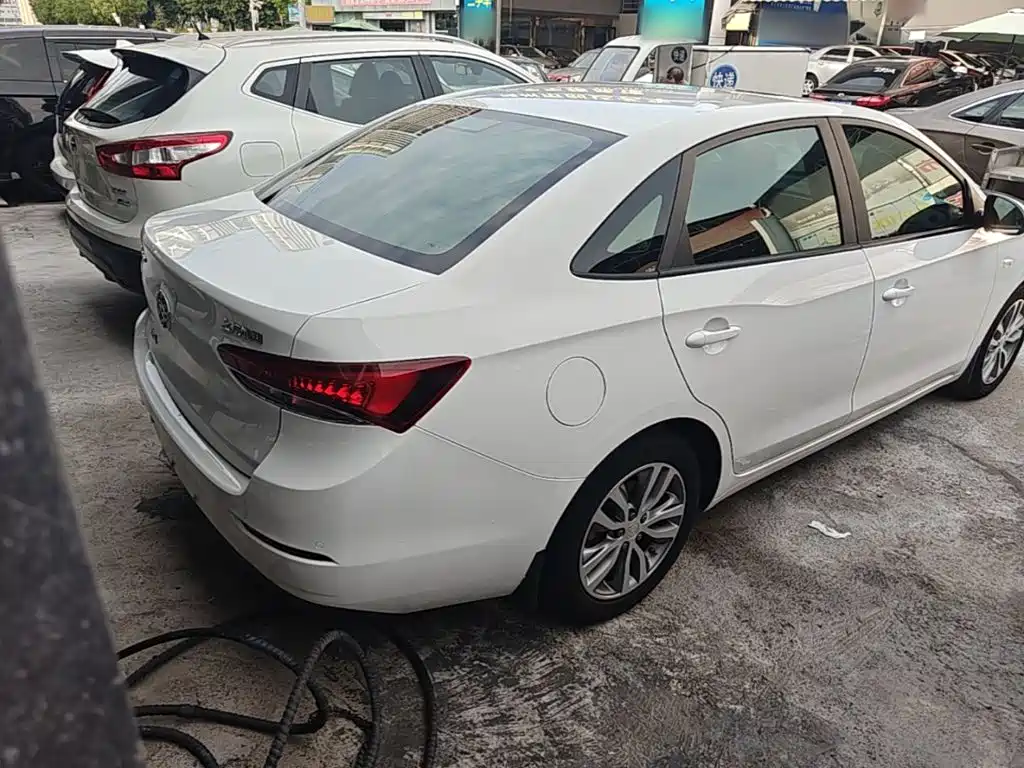 Buick Excelle — миниатюра 7
