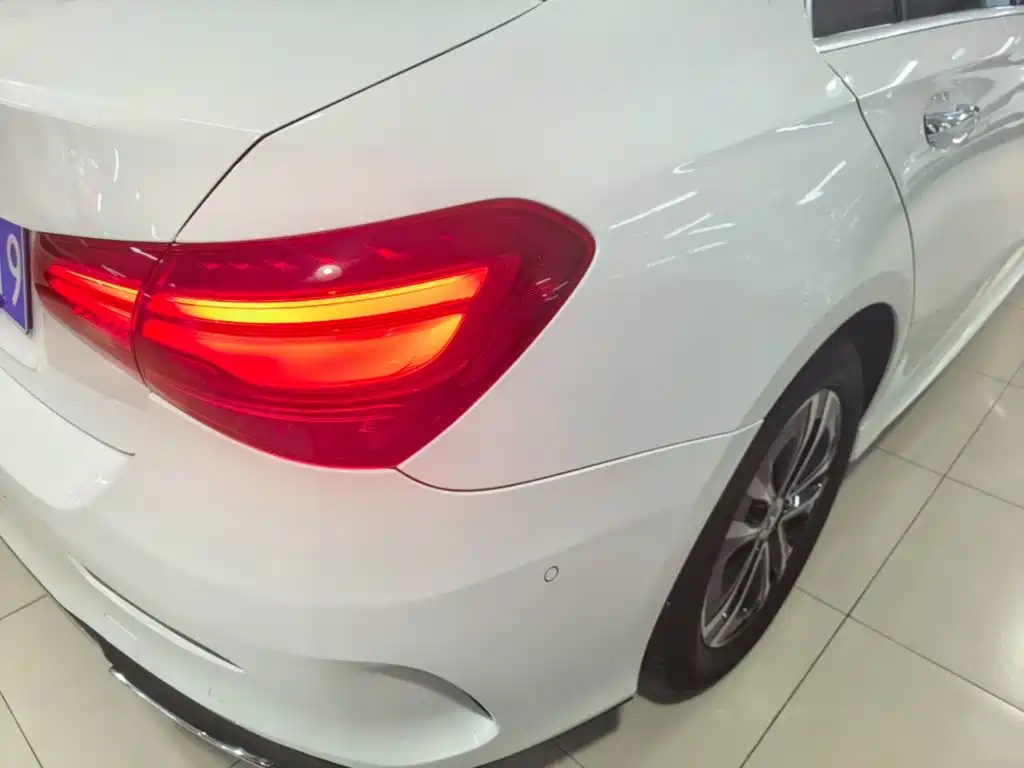 Mercedes-Benz A-Class — миниатюра 8