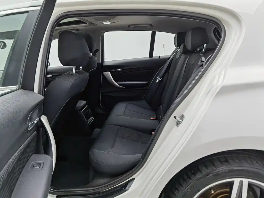 BMW 1 Series (Import) — миниатюра 15