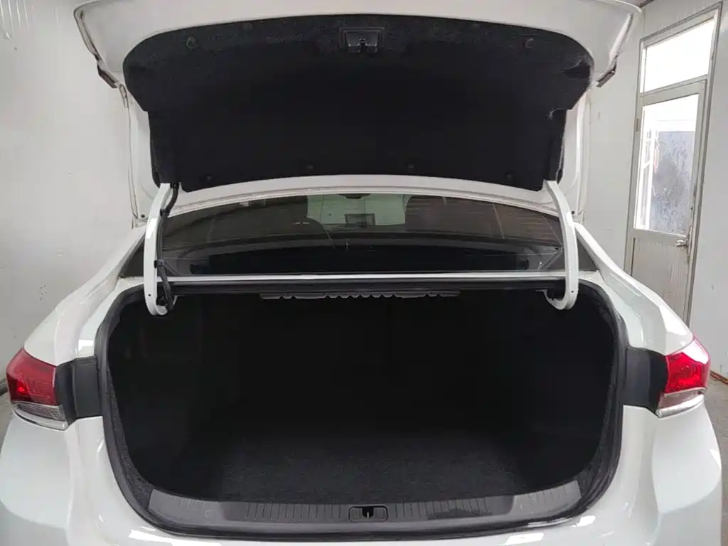 Buick Excelle — миниатюра 19