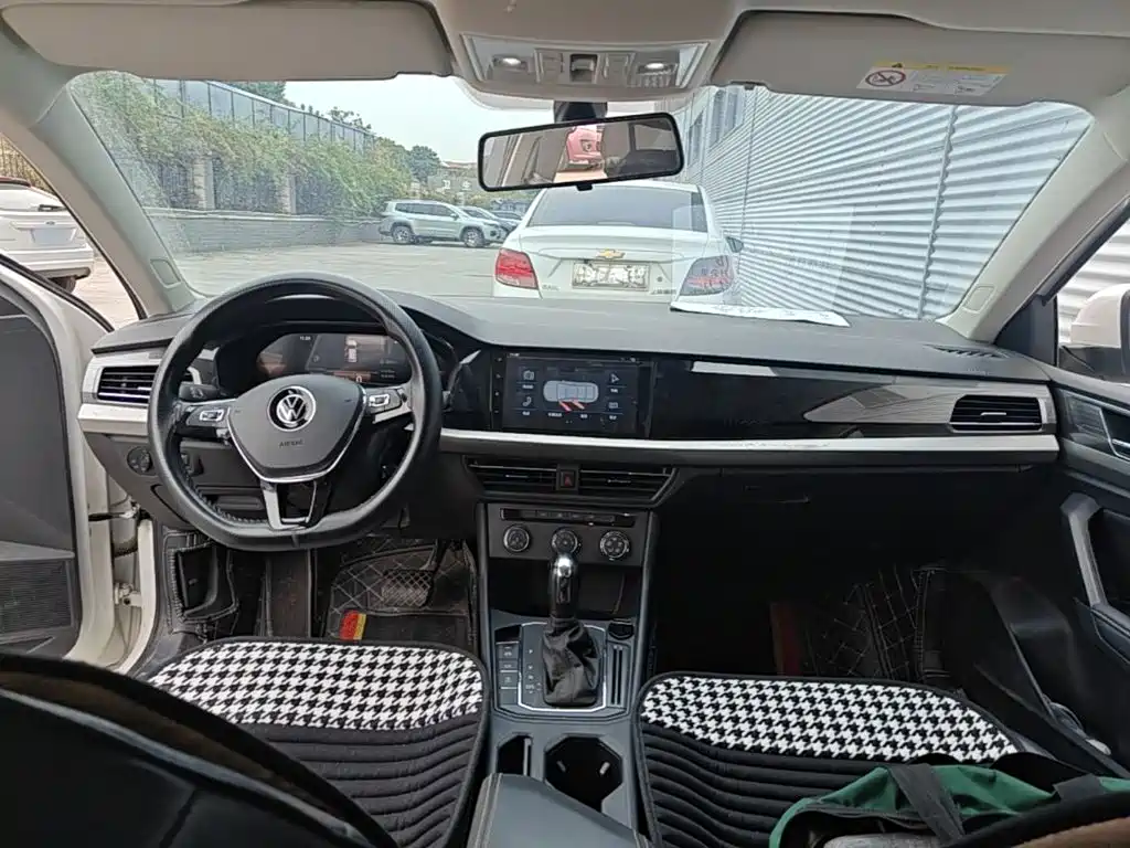 Volkswagen Lavida — миниатюра 10