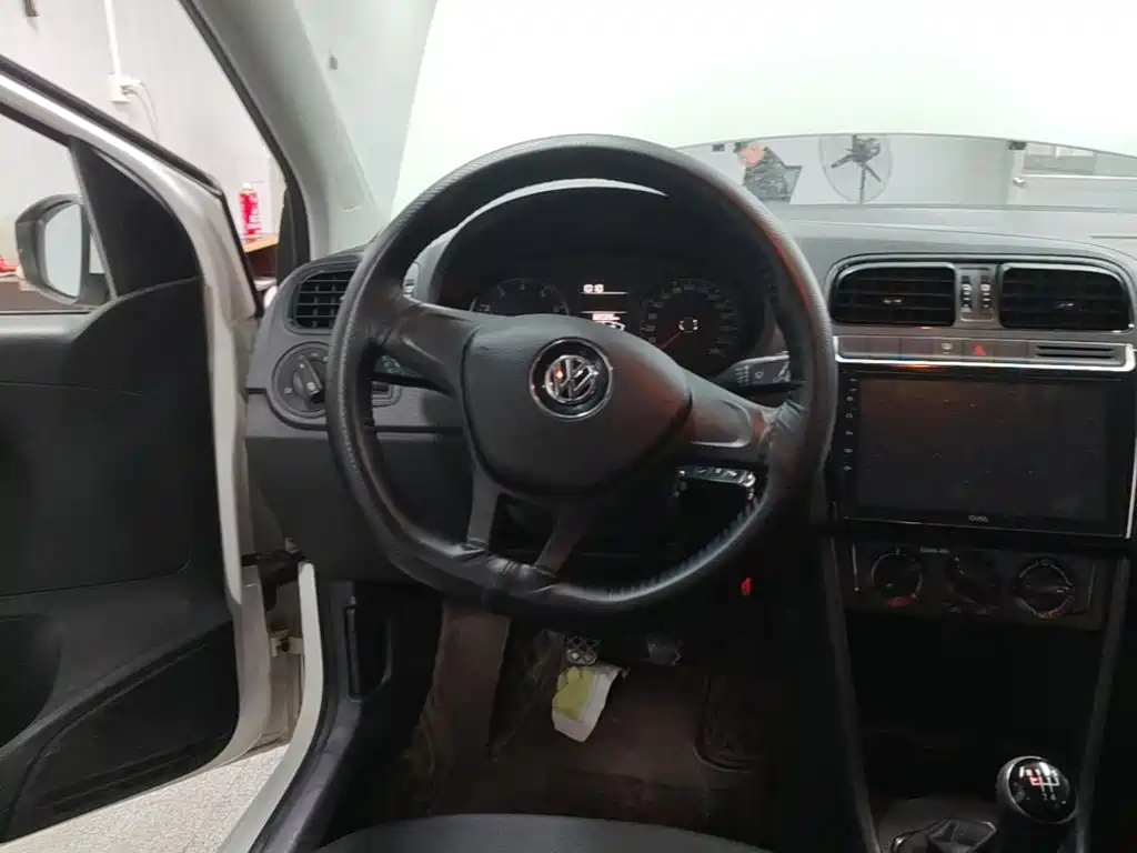 Volkswagen Polo — миниатюра 11