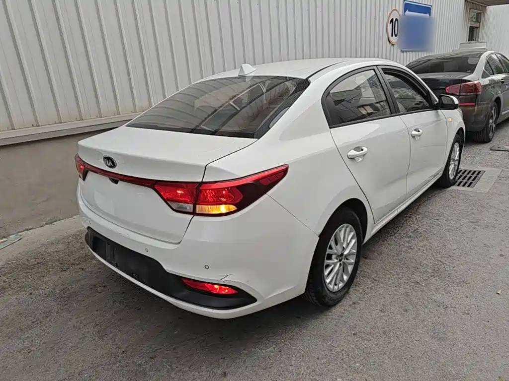 Kia K2 — миниатюра 7