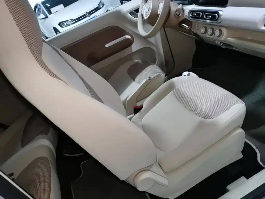 Wuling MINIEV — миниатюра 25