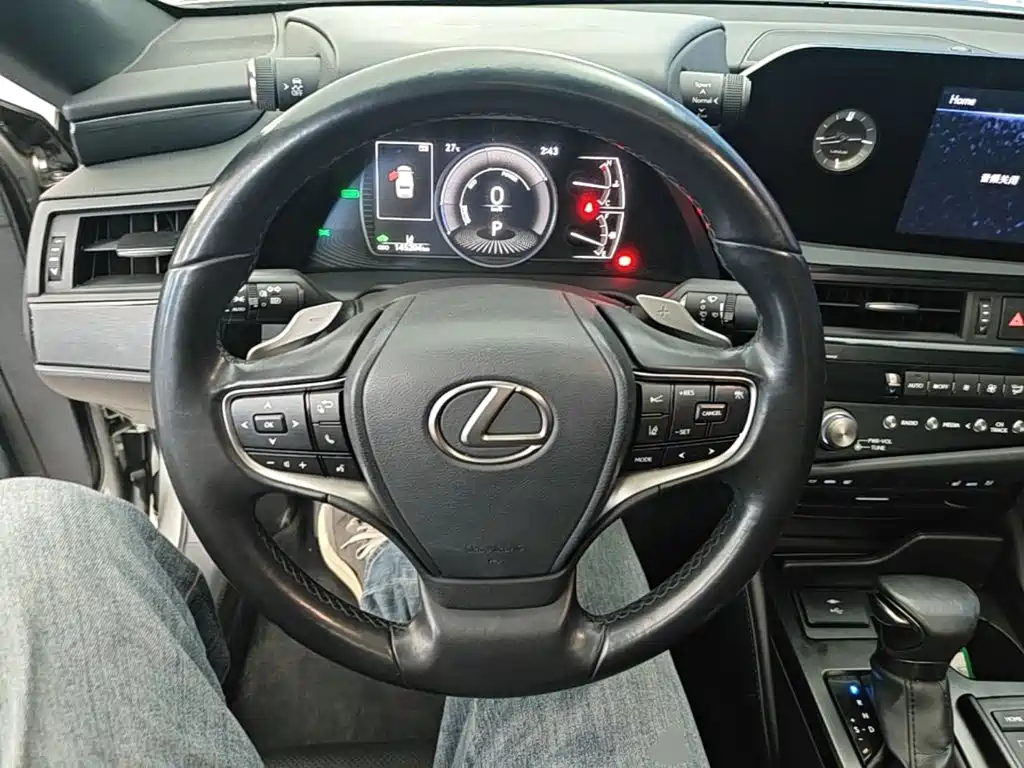 Lexus ES — миниатюра 11