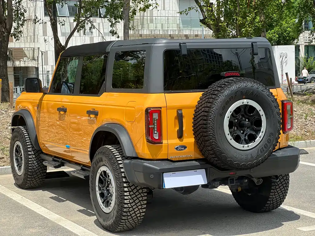 Ford Bronco — миниатюра 4