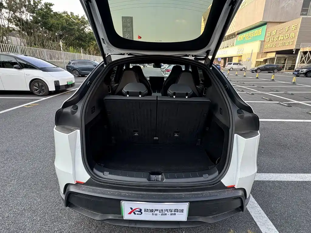 Tesla Model Y L — миниатюра 27