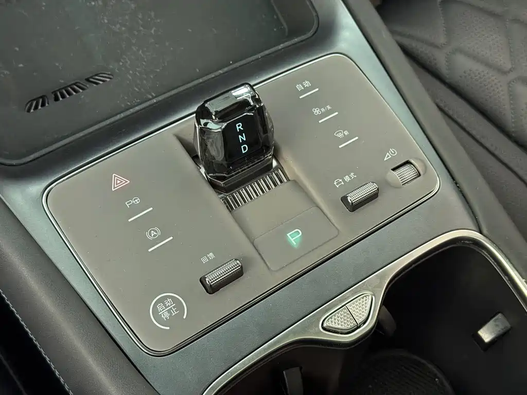 BYD Sealion 07 EV — миниатюра 21