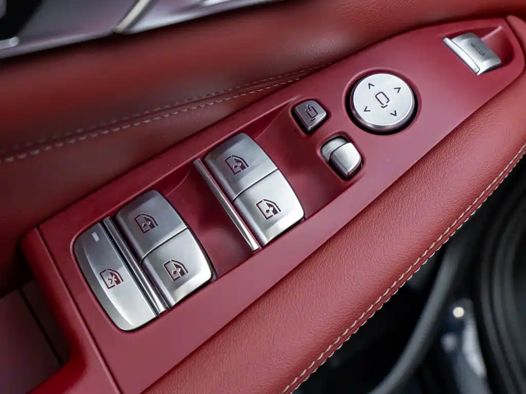 BMW X5 — миниатюра 24