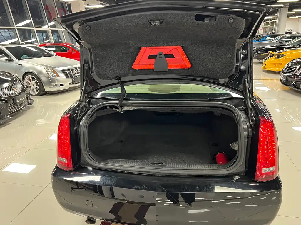 Cadillac SLS — миниатюра 26