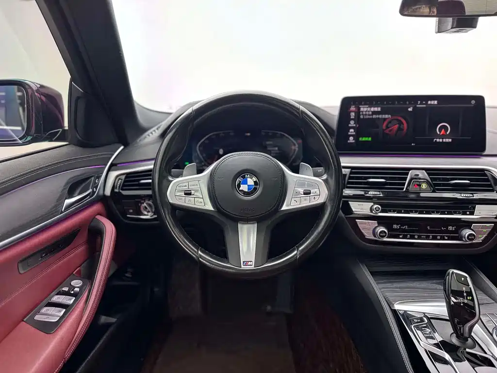 BMW 5 Series — миниатюра 6