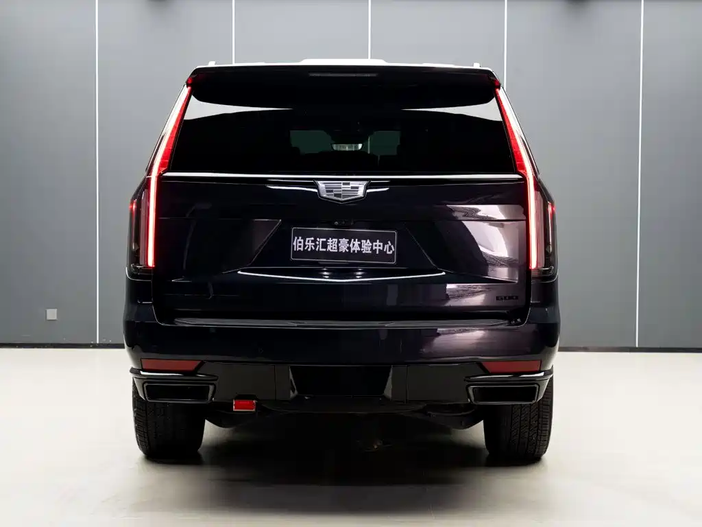 Cadillac Escalade — миниатюра 9