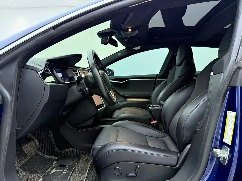 Tesla Model S — миниатюра 4