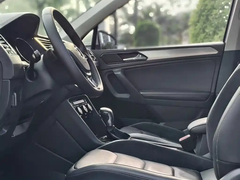 Volkswagen Tiguan L — миниатюра 8