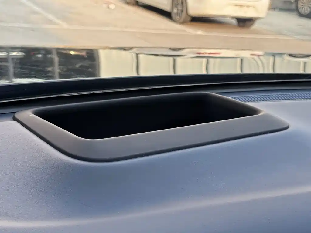 Li Auto Li L8 — миниатюра 17