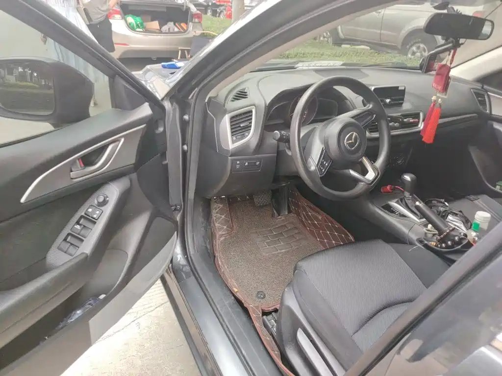 Mazda 3 Axela — миниатюра 17