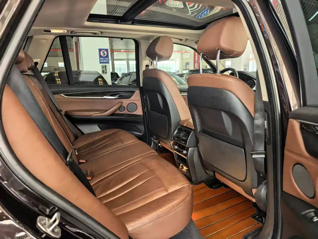 BMW X5 (Import) — миниатюра 23