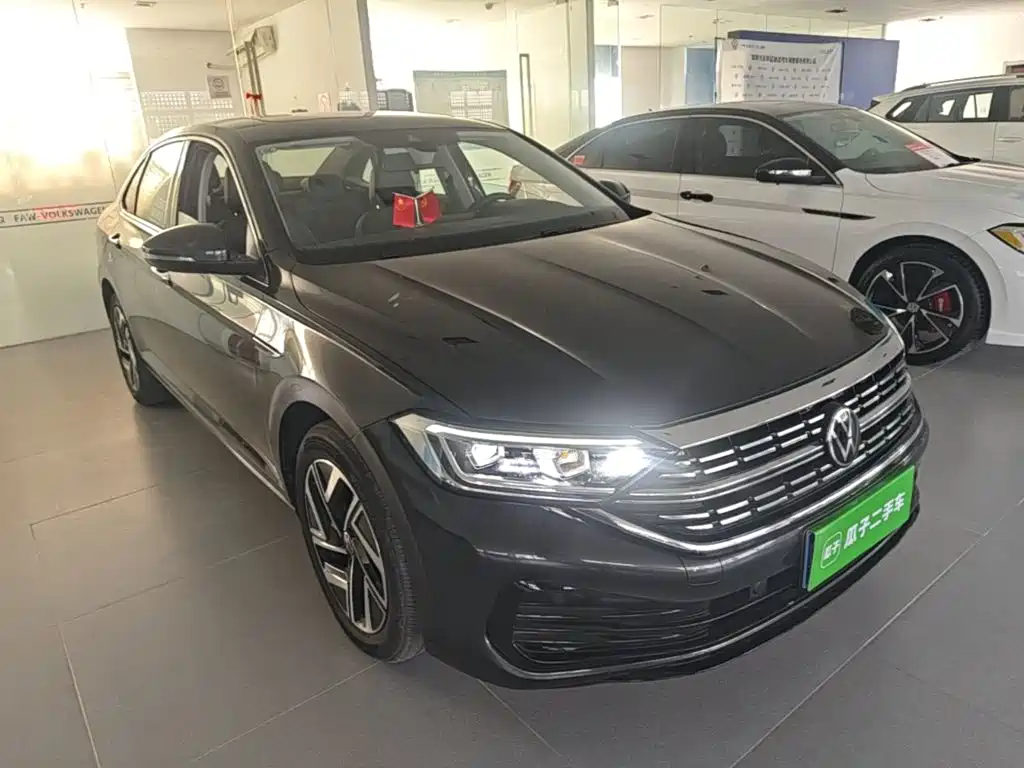 Volkswagen Sagitar — миниатюра 4