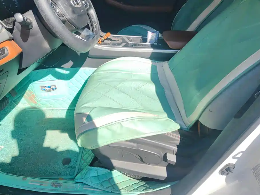Geely Vision X6 — миниатюра 9