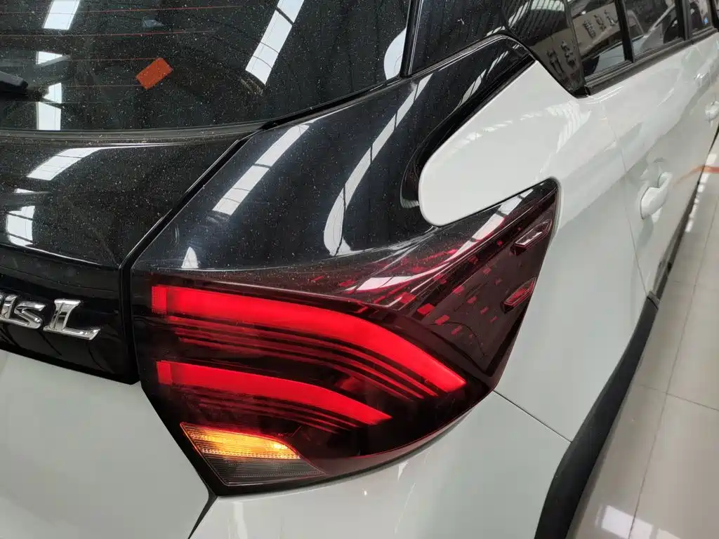 Toyota Yaris L — миниатюра 24