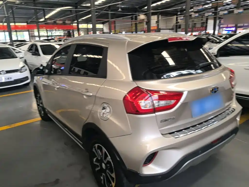 Geely Vision X3 — миниатюра 5