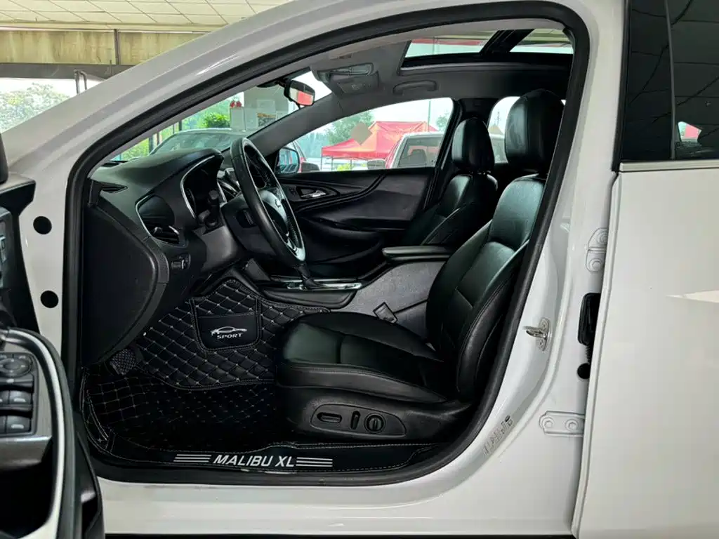 Chevrolet Malibu XL — миниатюра 10